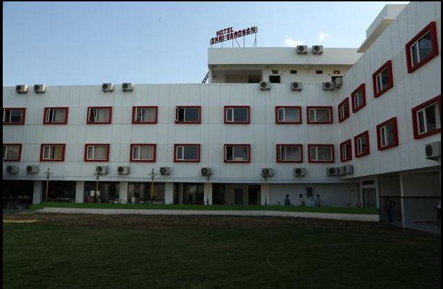 Hotel Shri Vardhan Ujjain Eksteriør billede